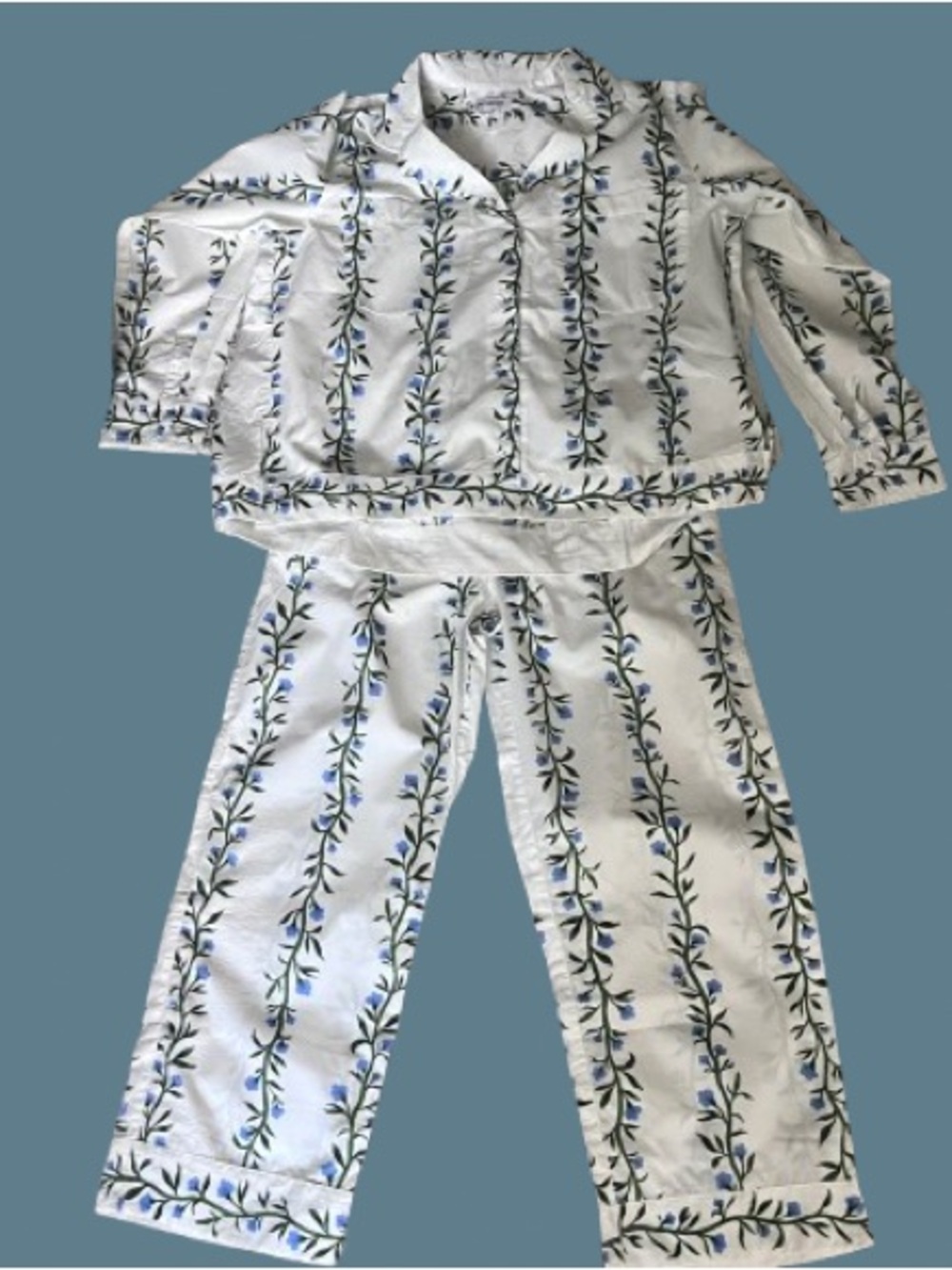 NWOT Emily Long Pajama Set Botanical Vine Size Large - Picture 10 of 11